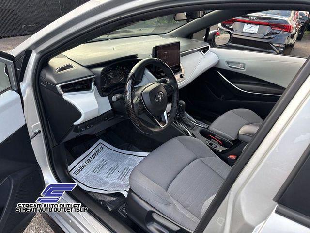 Photo of 2024 Classic Silver Metallic Toyota Corolla