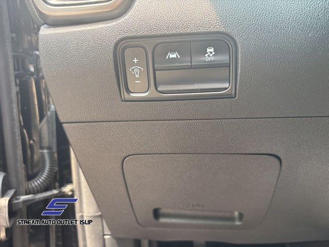 Photo of 2022 Ebony Black Kia Sorento