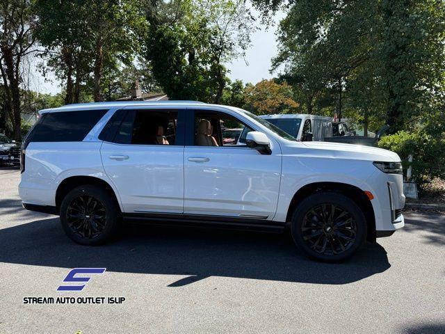 Photo of 2023 Crystal White Tricoat Cadillac Escalade