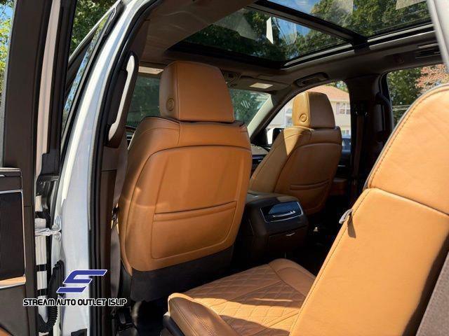 Photo of 2023 Crystal White Tricoat Cadillac Escalade