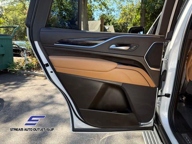 Photo of 2023 Crystal White Tricoat Cadillac Escalade
