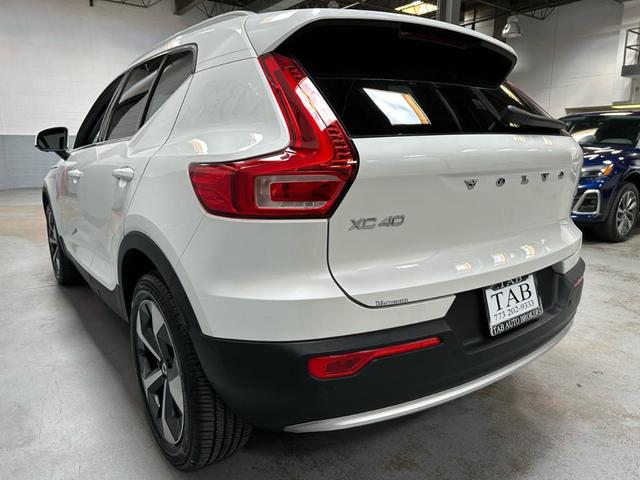 Photo of 2024 White Volvo XC40
