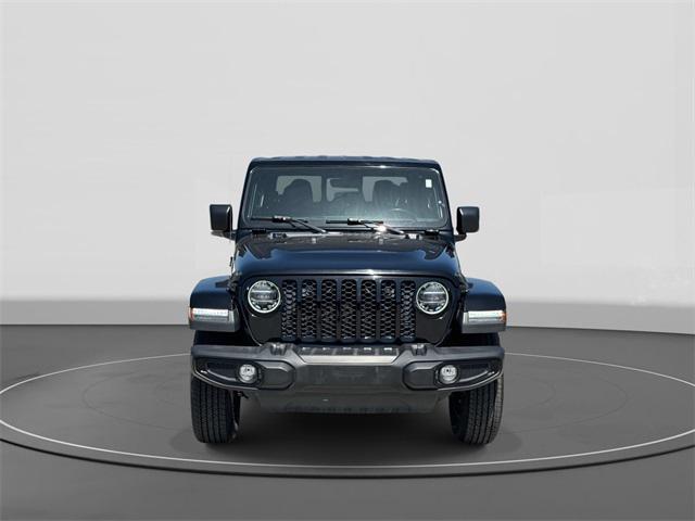 Photo of 2021 Black Clearcoat Jeep Gladiator