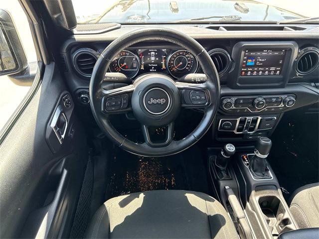 Photo of 2021 Black Clearcoat Jeep Gladiator