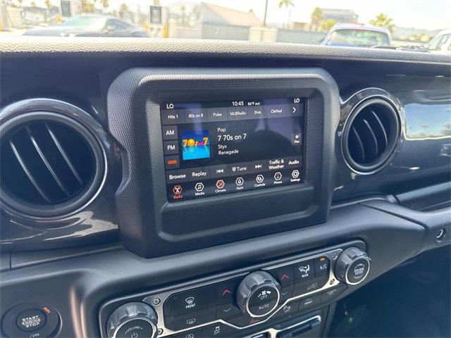 Photo of 2021 Black Clearcoat Jeep Gladiator
