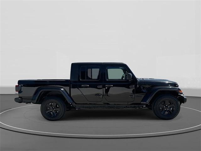 Photo of 2021 Black Clearcoat Jeep Gladiator