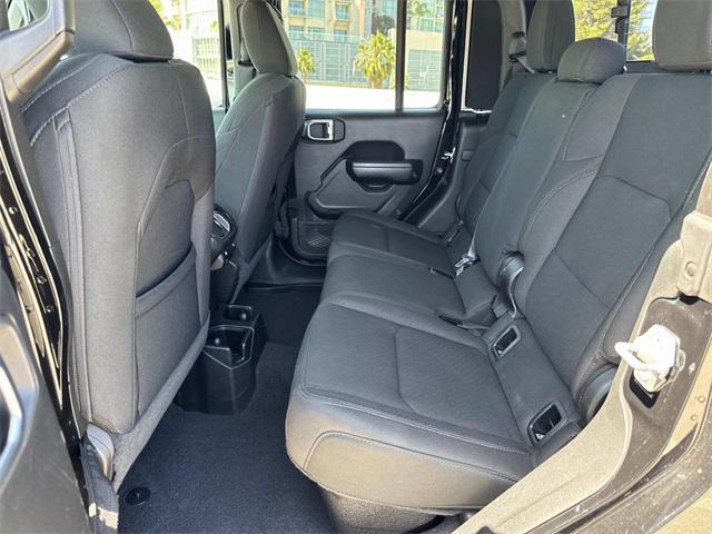 Photo of 2021 Black Clearcoat Jeep Gladiator
