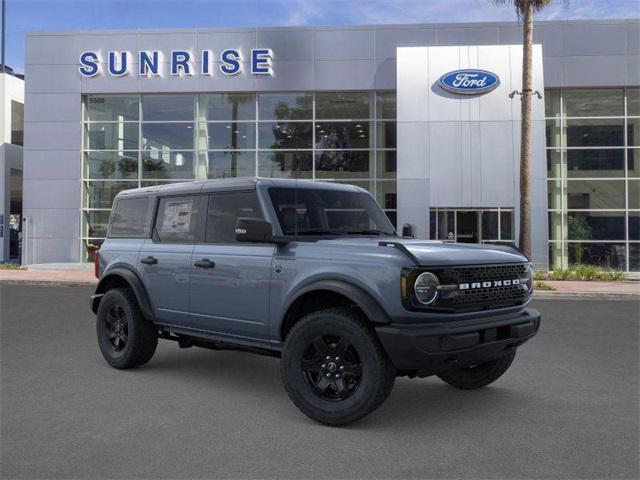 Photo of 2025 AZURE GRAY MET TRI-COAT Ford Bronco