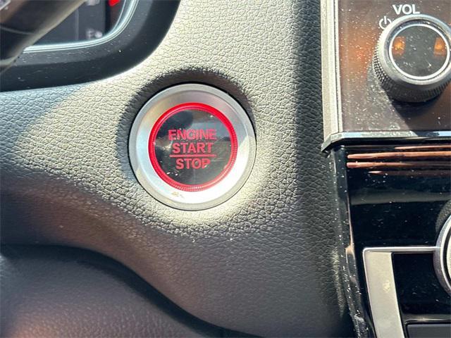 Photo of 2018 White Diamond Pearl Honda CR-V
