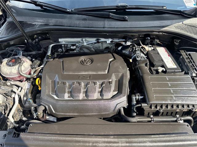 Photo of 2022 Black Volkswagen Tiguan