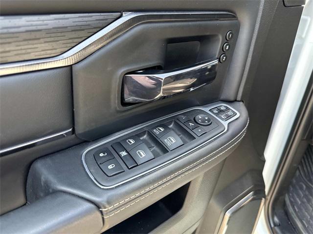 Photo of 2024 Bright White Clearcoat RAM 2500