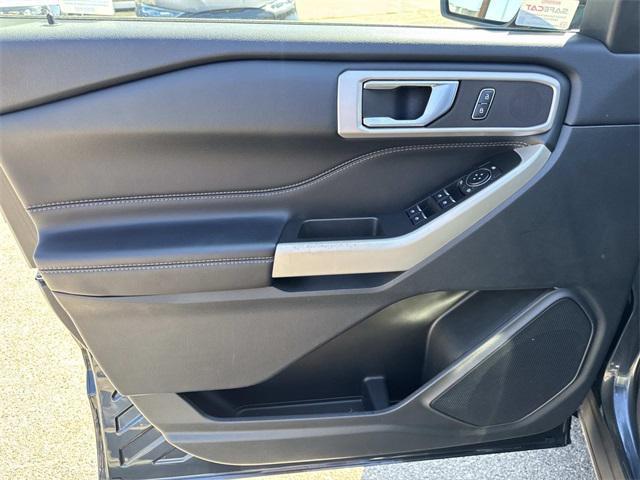 Photo of 2022 STONE BLUE METALLIC Ford Explorer