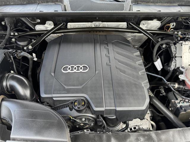Photo of 2021 Brilliant Black Audi Q5