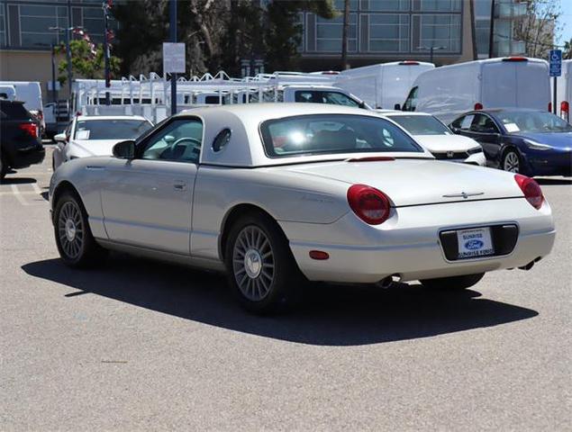 Photo of 2005 Cashmere Tri-Coat Clearcoat Metallic Ford Thunderbird
