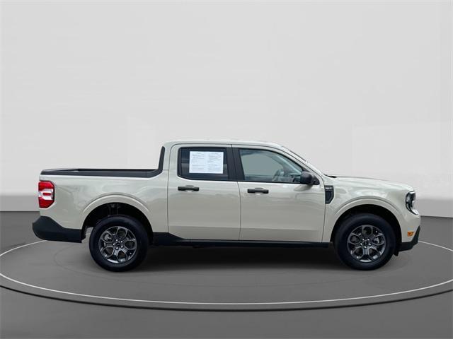Photo of 2025 DESERT SAND Ford Maverick