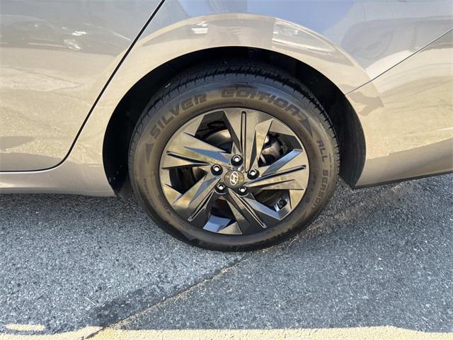 Photo of 2021 Fluid Metal Hyundai ELANTRA