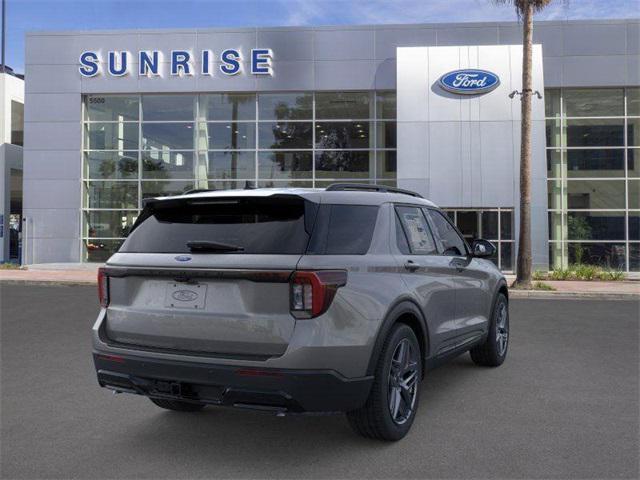 Photo of 2025 CARBONIZED GRAY METALLIC Ford Explorer