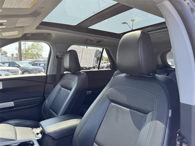 Photo of 2022 AGATE BLACK METALLIC Ford Explorer