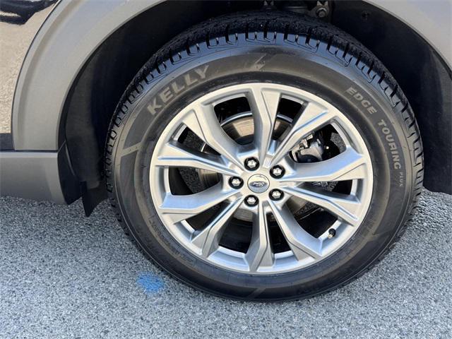 Photo of 2022 AGATE BLACK METALLIC Ford Explorer