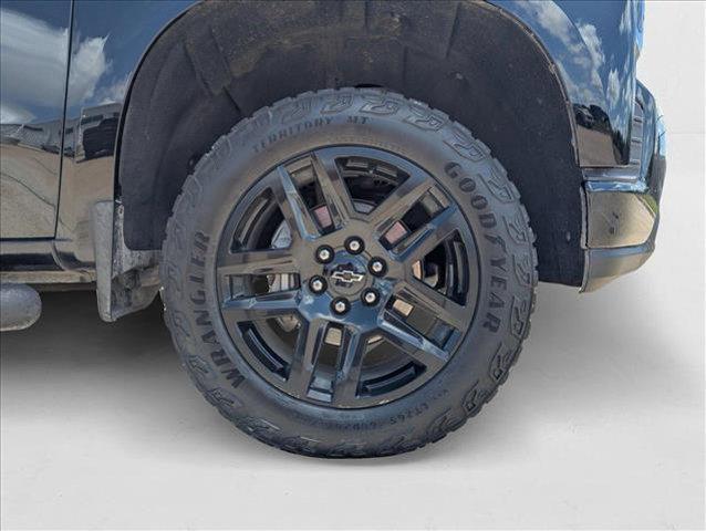 Photo of 2021 Black Chevrolet Silverado 1500