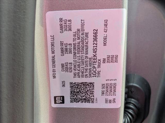 Photo of 2025 Sterling Gray Metallic Chevrolet Colorado