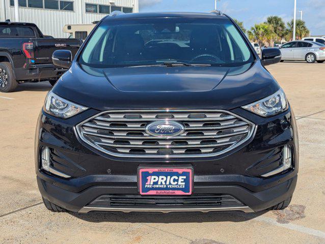Photo of 2021 Agate Black Metallic Ford Edge