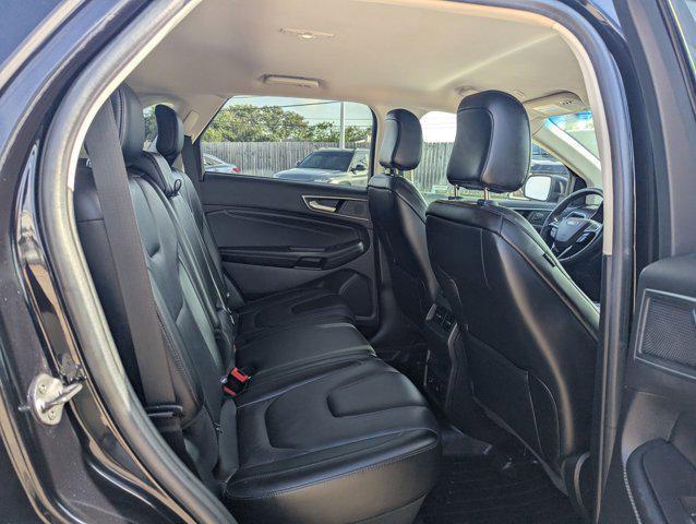 Photo of 2021 Agate Black Metallic Ford Edge