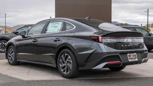 Photo of 2026 Portofino Gray Hyundai SONATA Hybrid