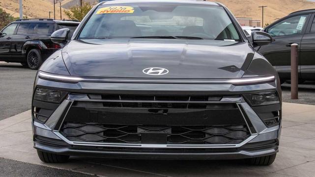 Photo of 2026 Portofino Gray Hyundai SONATA Hybrid