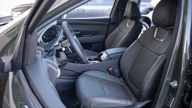 Photo of 2025 Rockwood Green Hyundai SANTA CRUZ