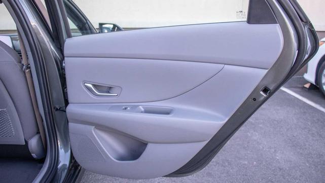 Photo of 2025 Amazon Gray Hyundai ELANTRA