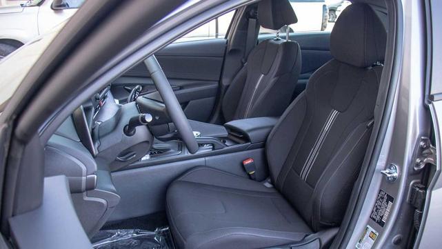 Photo of 2025 Fluid Metal Hyundai ELANTRA