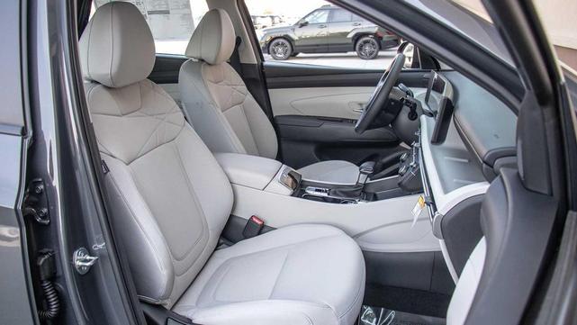Photo of 2025 Ecotronic Gray Hyundai TUCSON