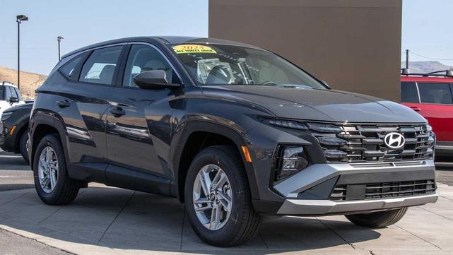 Photo of 2025 Ecotronic Gray Hyundai TUCSON