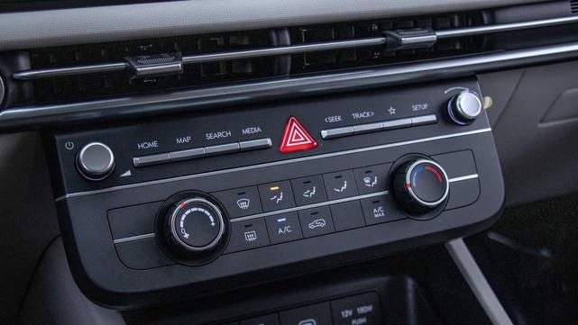 Photo of 2025 Ecotronic Gray Hyundai TUCSON