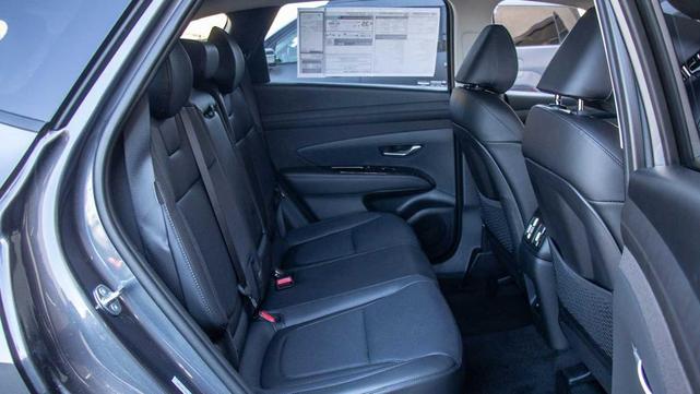 Photo of 2025 Titan Gray Hyundai TUCSON Hybrid