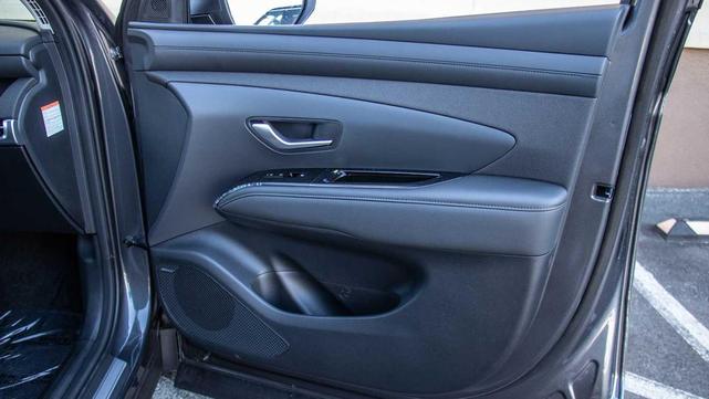 Photo of 2025 Titan Gray Hyundai TUCSON Hybrid