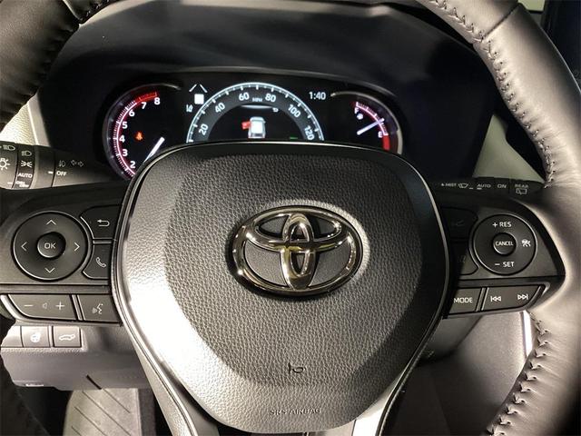 Photo of 2025 Pearl Toyota RAV4