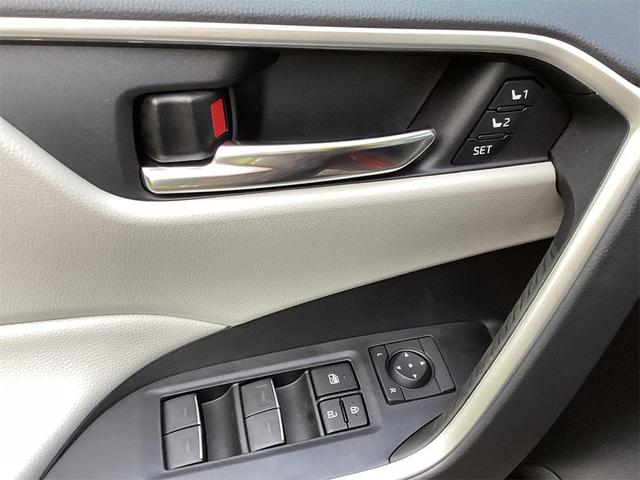 Photo of 2025 Silver Sky Metallic Toyota RAV4