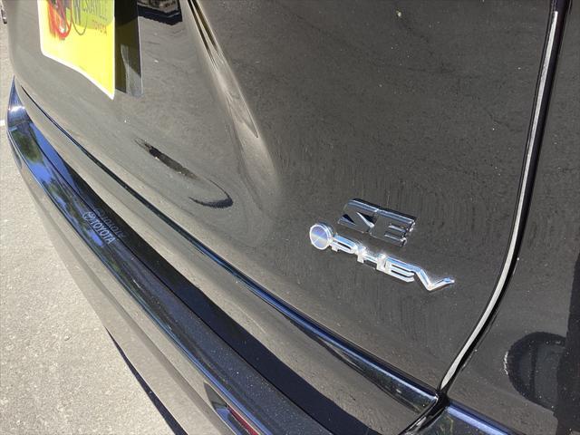 Photo of 2025 Midnight Black Metallic Toyota RAV4 Hybrid