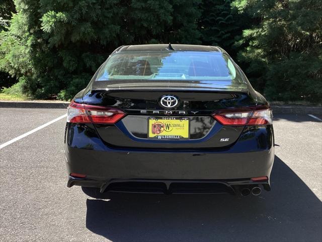 Photo of 2021 Black Metallic Toyota Camry