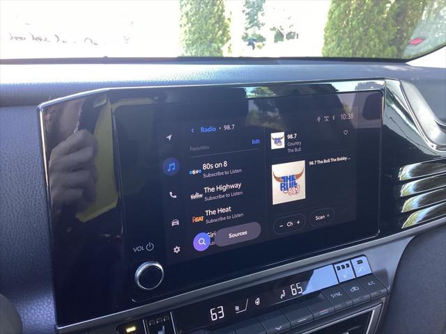 Photo of 2021 Black Metallic Toyota Camry