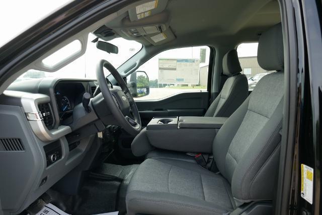 Photo of 2025 Agate Black Metallic Ford F-350