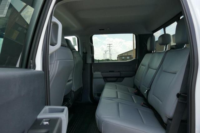 Photo of 2025 Oxford White Ford F-250