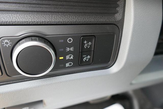 Photo of 2025 Oxford White Ford F-250