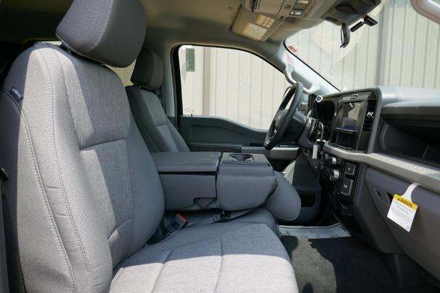 Photo of 2025 Agate Black Metallic Ford F-350