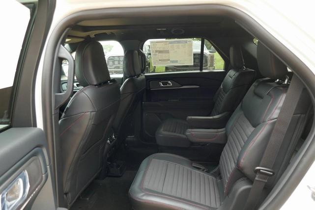 Photo of 2025 Star White Ford Explorer