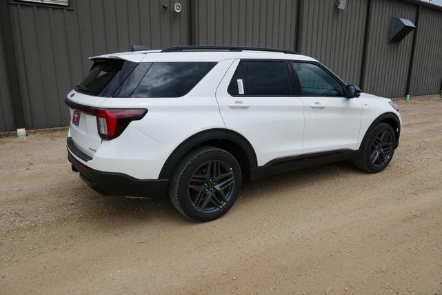 Photo of 2025 Star White Ford Explorer