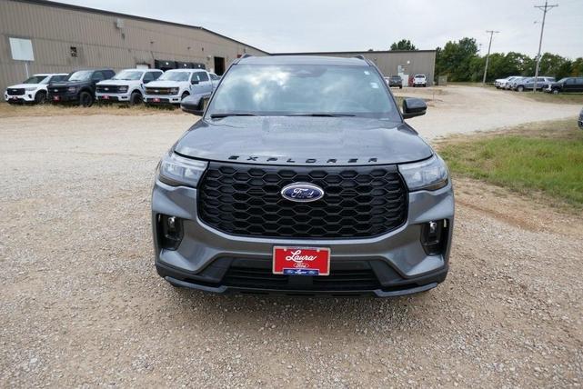 Photo of 2025 Carbonized Gray Metallic Ford Explorer