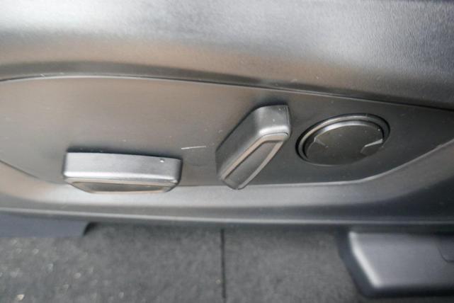 Photo of 2025 Carbonized Gray Metallic Ford Explorer